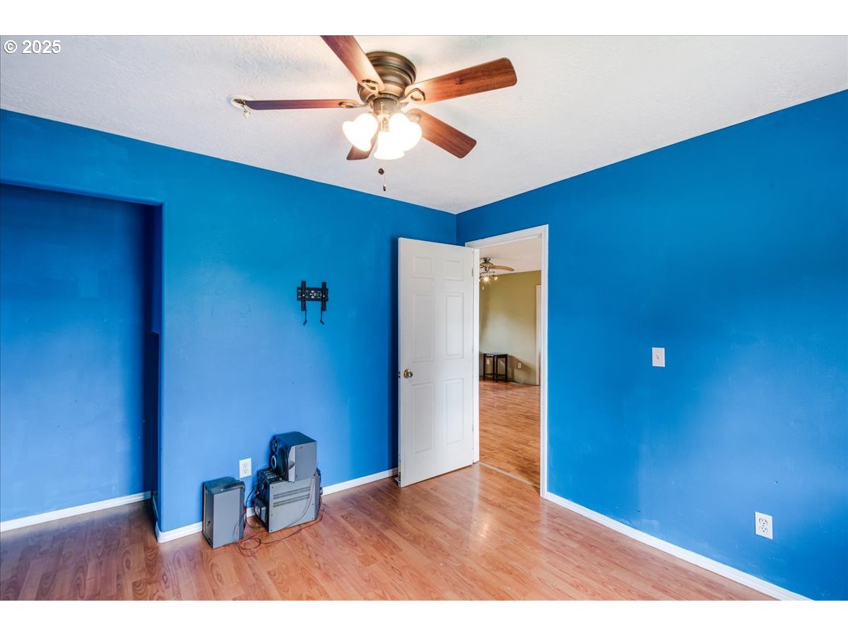 Molalla, Oregon 97038, United States, 3 Bedrooms Bedrooms, ,2 BathroomsBathrooms,Residential,Pending,133123