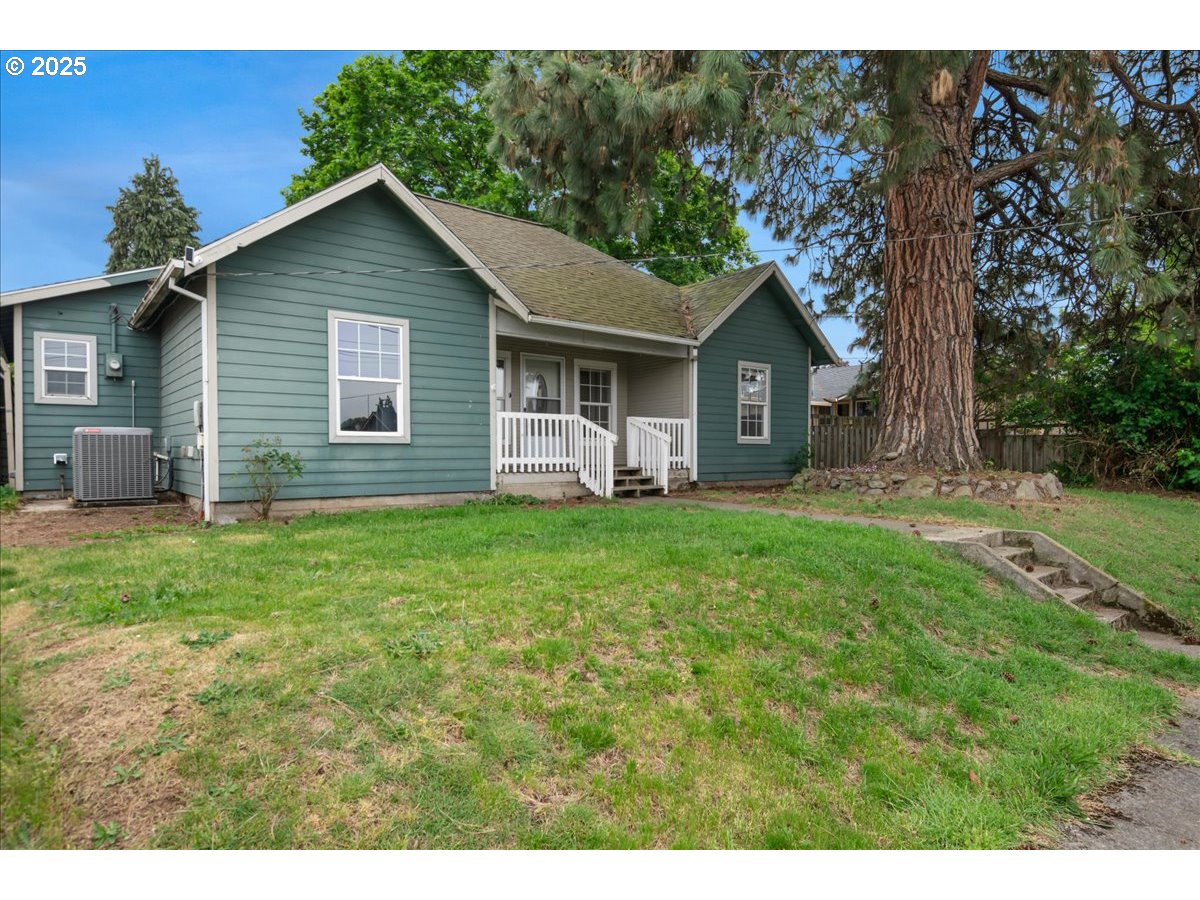 Molalla, Oregon 97038, United States, 3 Bedrooms Bedrooms, ,2 BathroomsBathrooms,Residential,Pending,133123