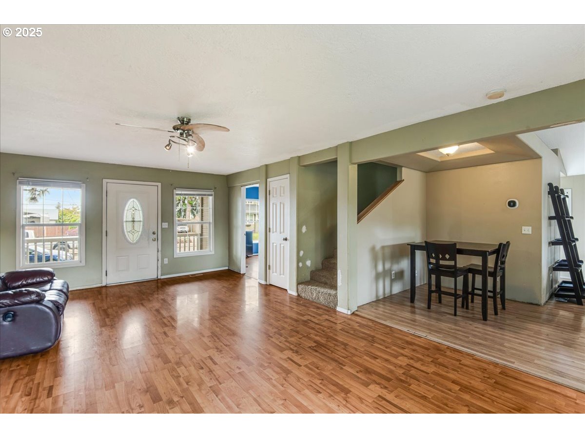 Molalla, Oregon 97038, United States, 3 Bedrooms Bedrooms, ,2 BathroomsBathrooms,Residential,Pending,133123