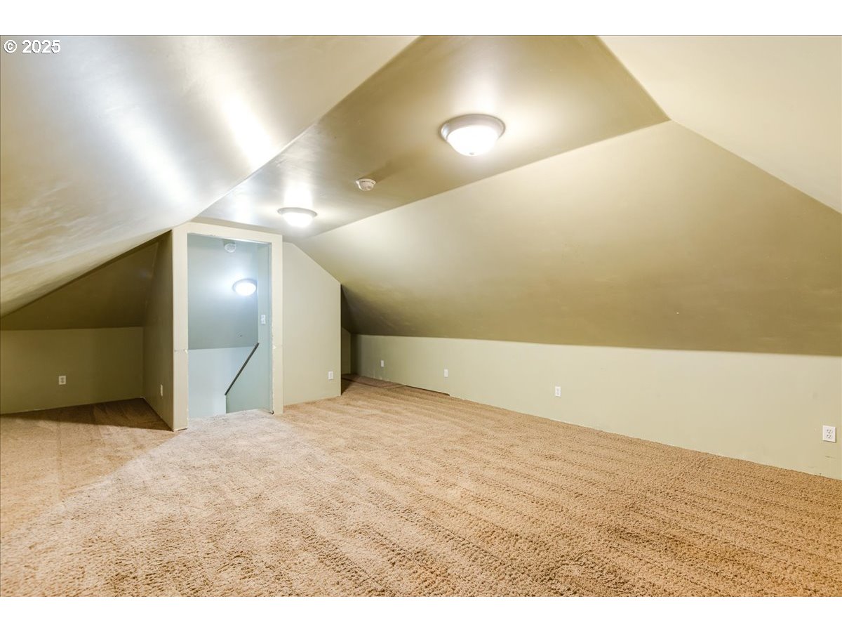 Molalla, Oregon 97038, United States, 3 Bedrooms Bedrooms, ,2 BathroomsBathrooms,Residential,Pending,133123