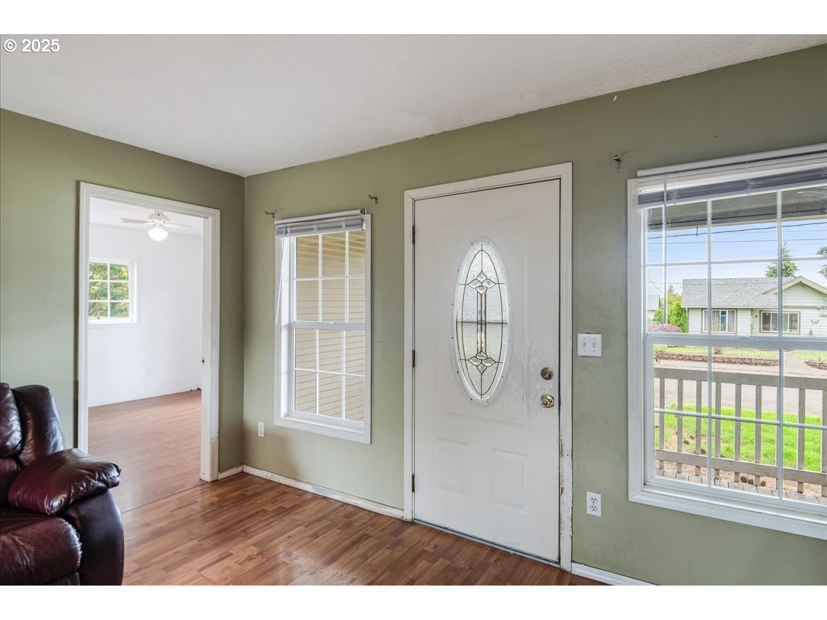 Molalla, Oregon 97038, United States, 3 Bedrooms Bedrooms, ,2 BathroomsBathrooms,Residential,Pending,133123