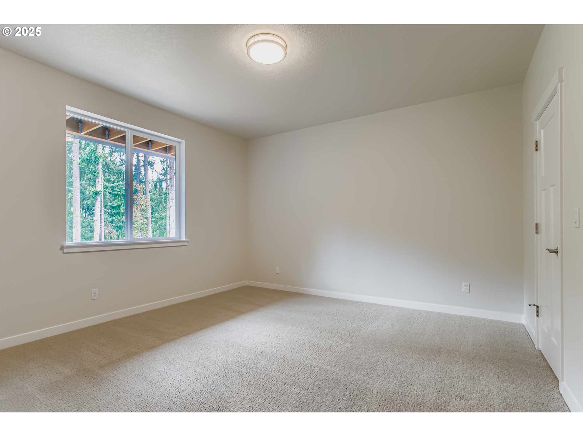 Beaverton, Oregon 97007, United States, 5 Bedrooms Bedrooms, ,4 BathroomsBathrooms,Residential,Active,140365