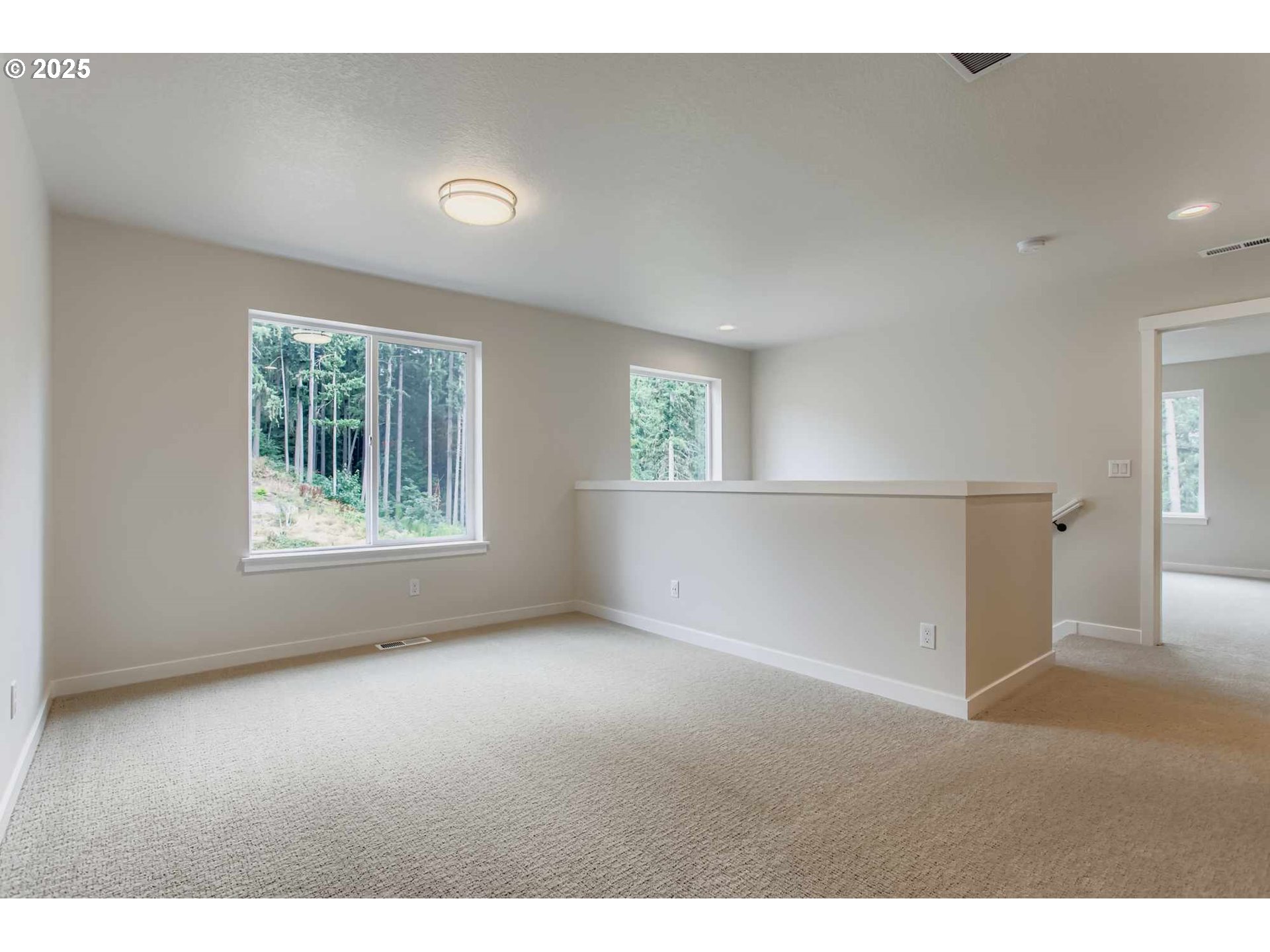 Beaverton, Oregon 97007, United States, 5 Bedrooms Bedrooms, ,4 BathroomsBathrooms,Residential,Active,140365