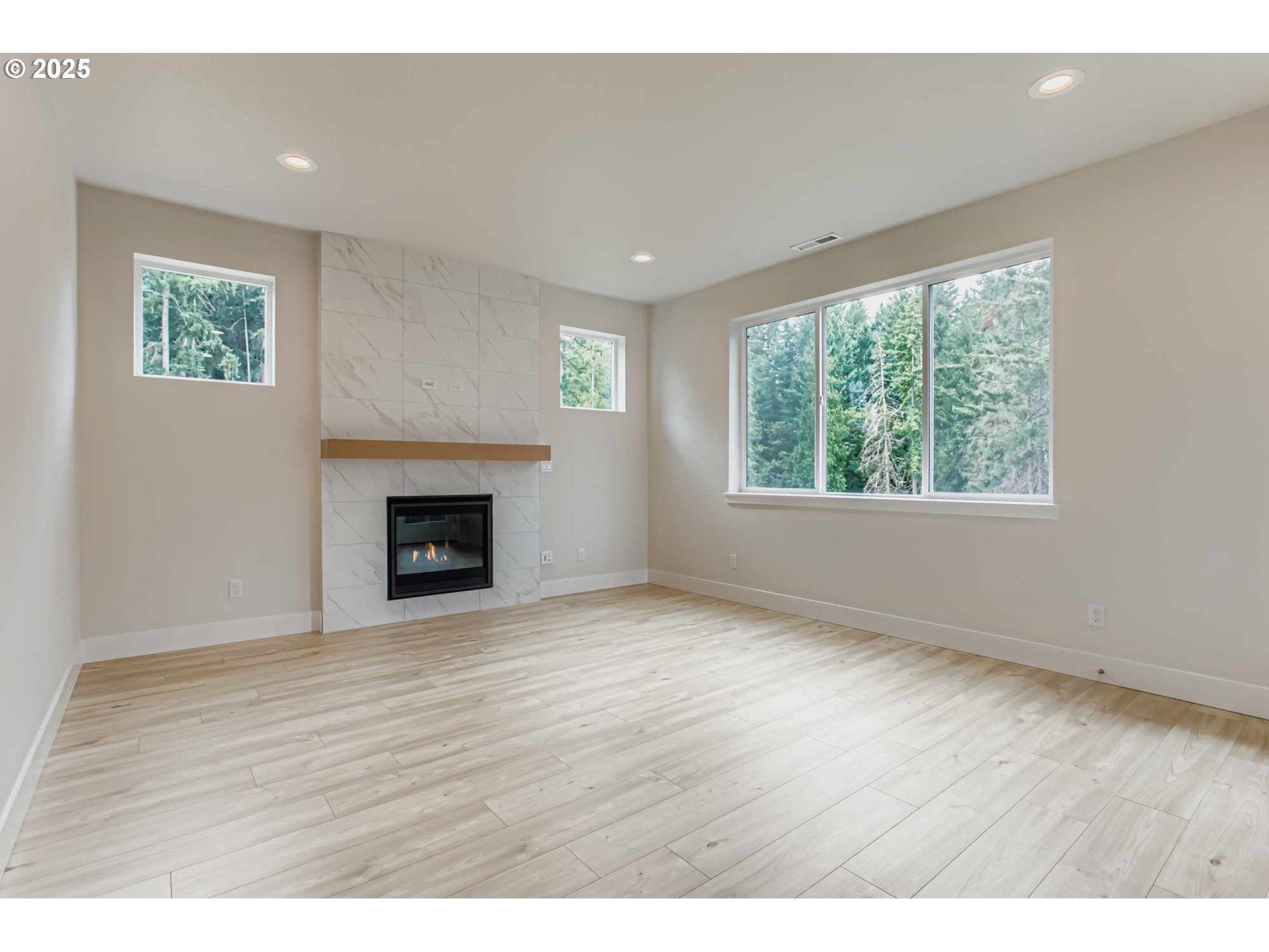 Beaverton, Oregon 97007, United States, 5 Bedrooms Bedrooms, ,4 BathroomsBathrooms,Residential,Active,140365