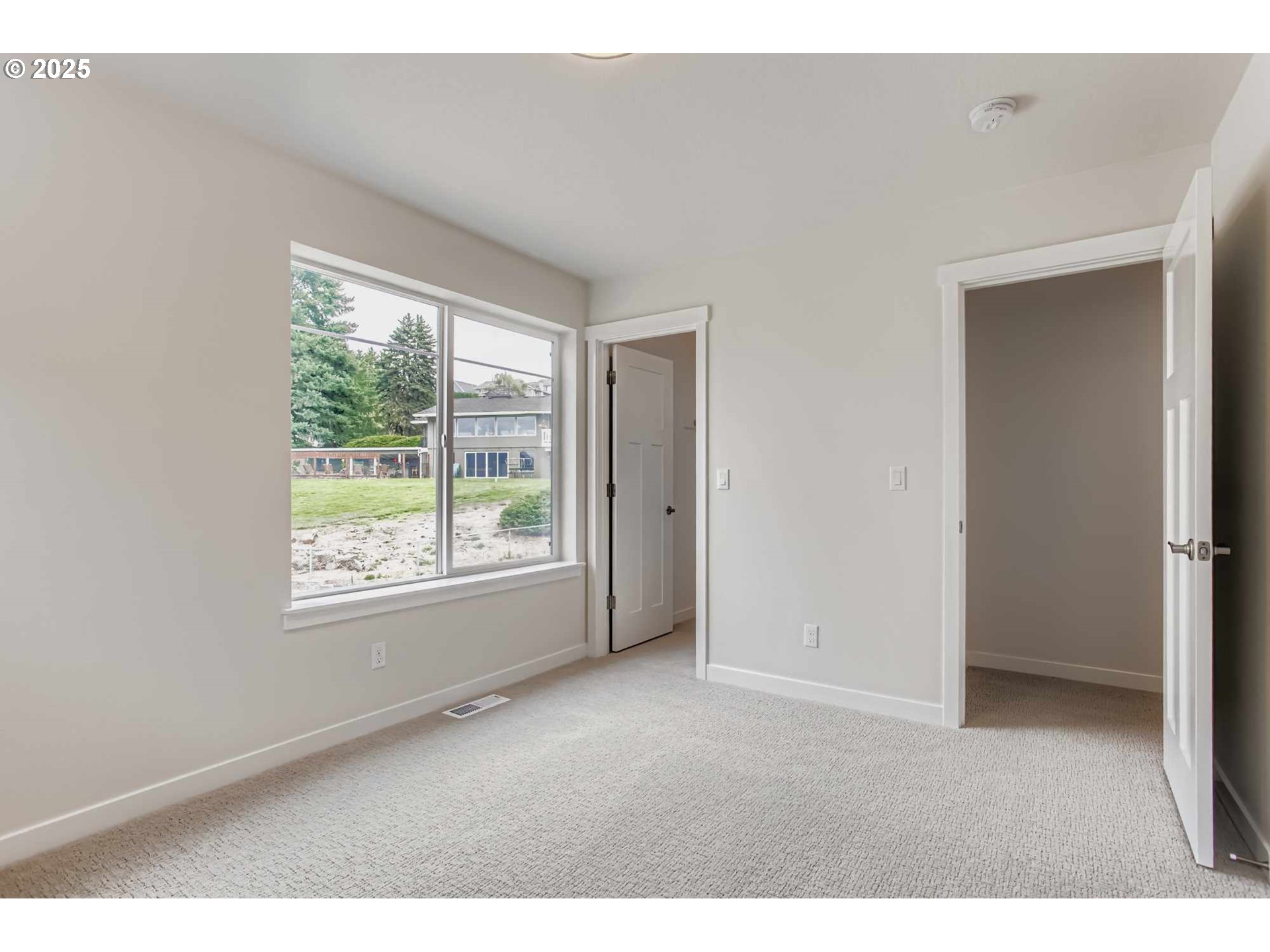 Beaverton, Oregon 97007, United States, 5 Bedrooms Bedrooms, ,4 BathroomsBathrooms,Residential,Active,140365