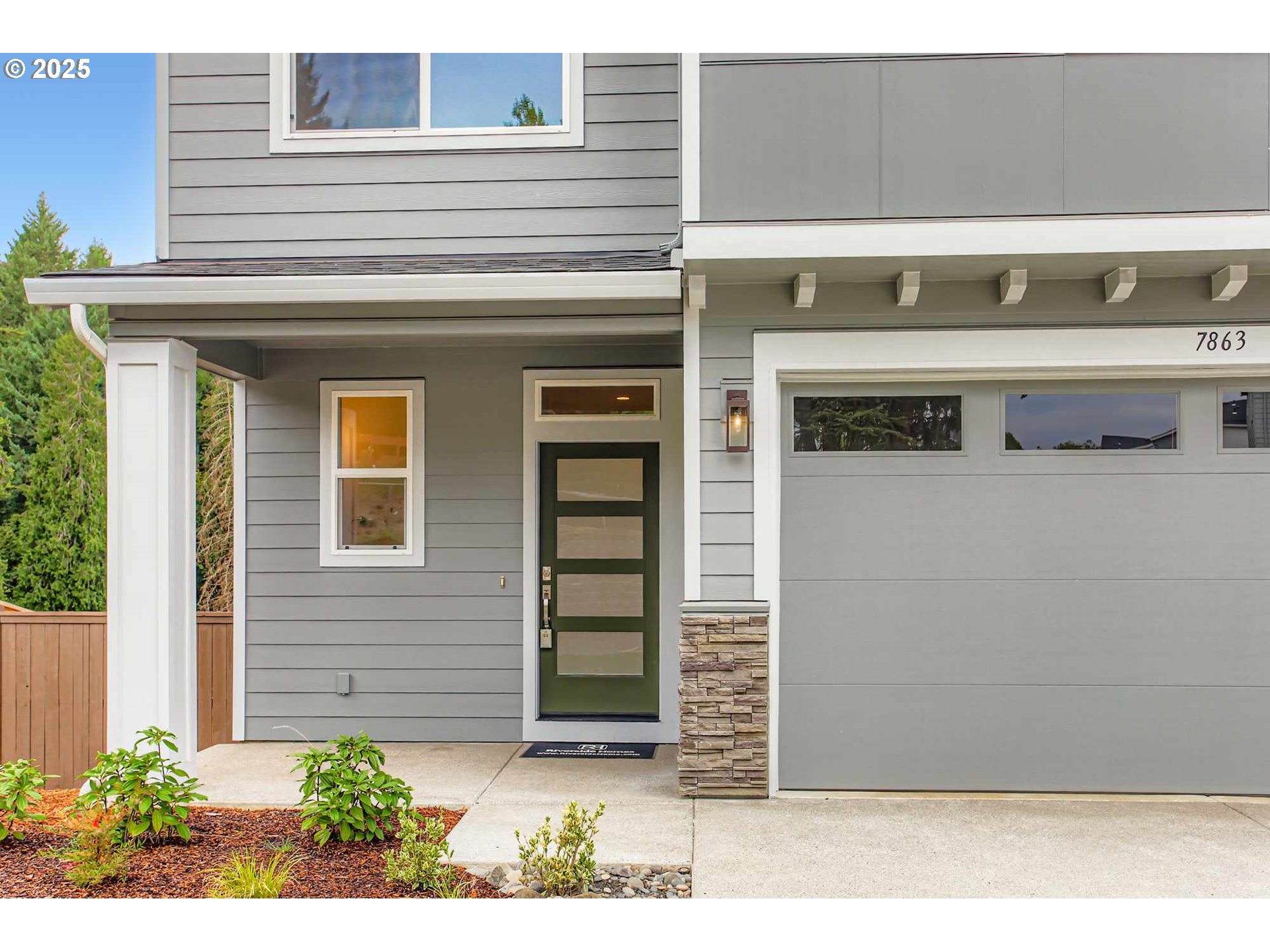 Beaverton, Oregon 97007, United States, 5 Bedrooms Bedrooms, ,4 BathroomsBathrooms,Residential,Active,140365