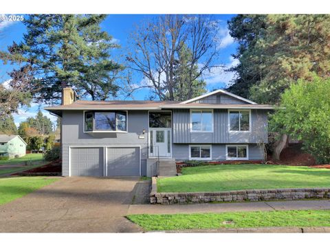 Photo of 2015 Coventry Way, Eugene, OR 97405 (MLS # 519509123)