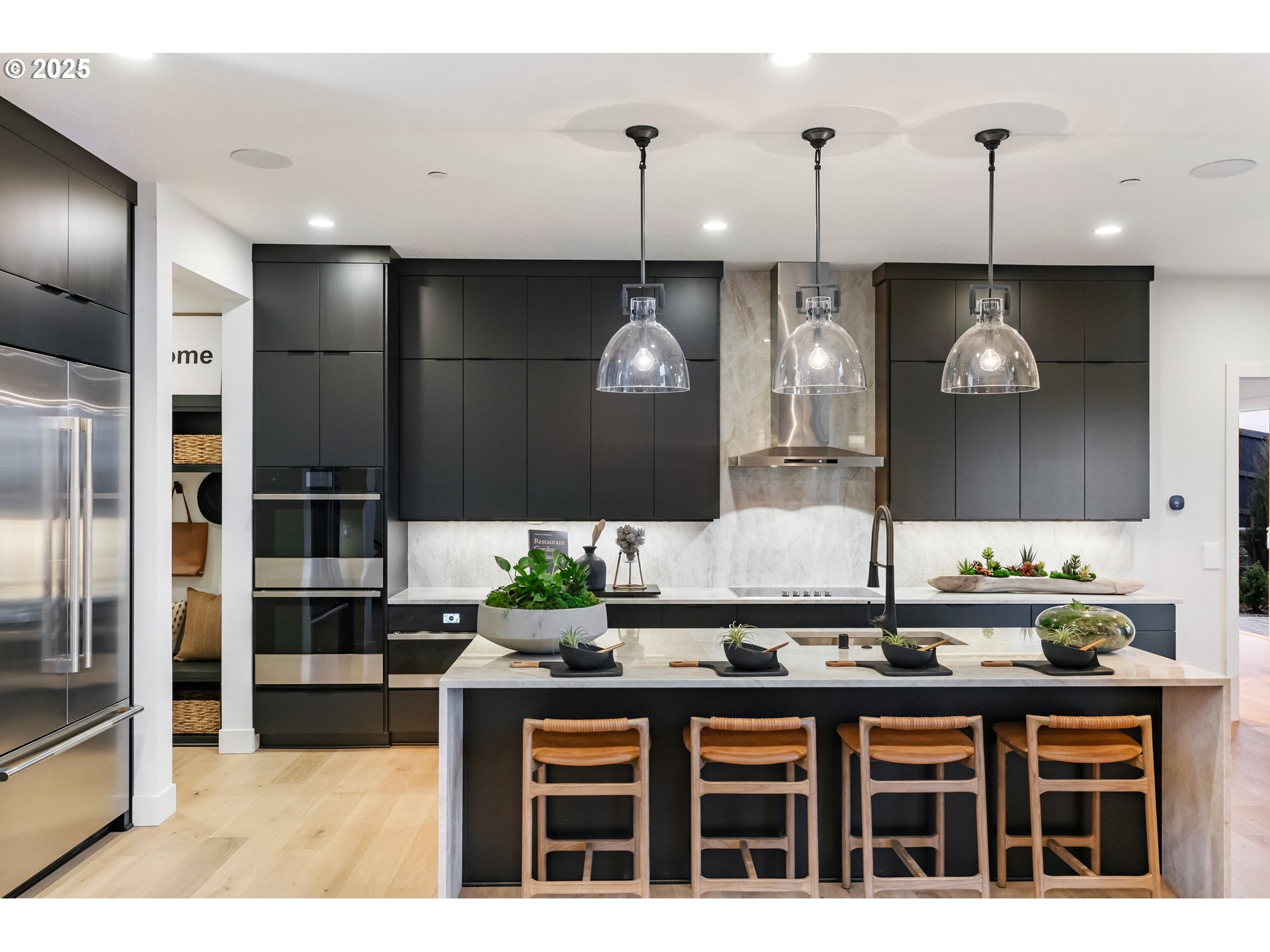 305 W FIR LOOP