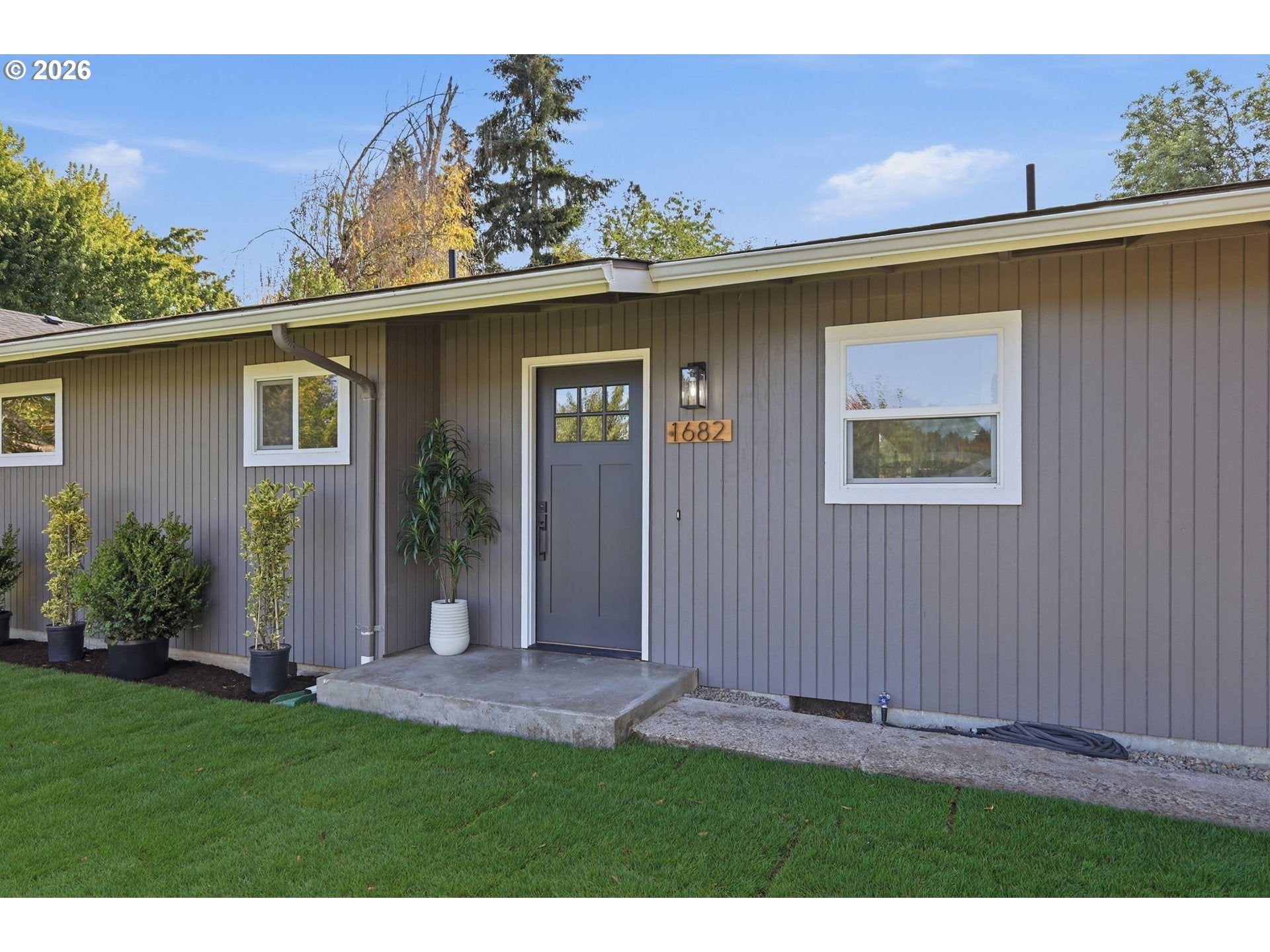 1682 LARKSPUR LOOP