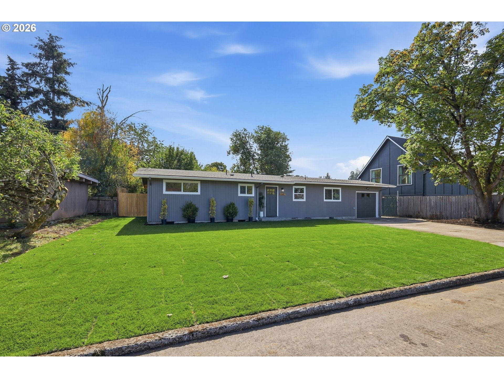 1682 LARKSPUR LOOP
