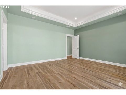 Tiny photo for 733 Queens Ave, Creswell, OR 97426 (MLS # 689764025)