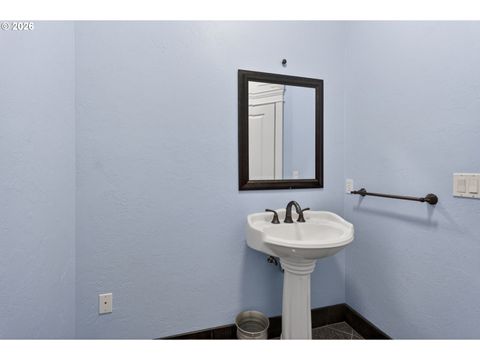 Tiny photo for 733 Queens Ave, Creswell, OR 97426 (MLS # 689764025)