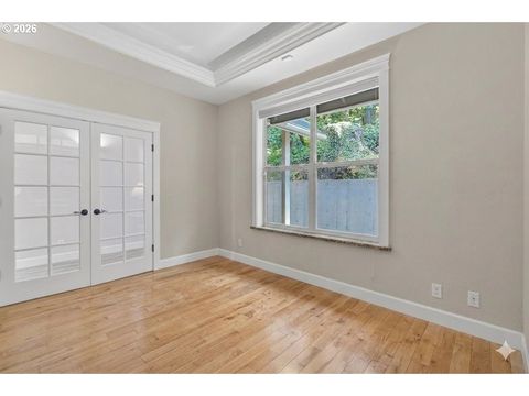 Tiny photo for 733 Queens Ave, Creswell, OR 97426 (MLS # 689764025)