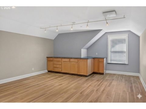 Tiny photo for 733 Queens Ave, Creswell, OR 97426 (MLS # 689764025)