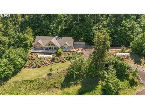 Tiny photo for 733 Queens Ave, Creswell, OR 97426 (MLS # 689764025)