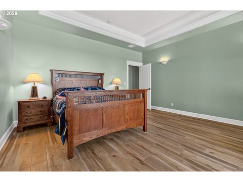 Tiny photo for 733 Queens Ave, Creswell, OR 97426 (MLS # 689764025)