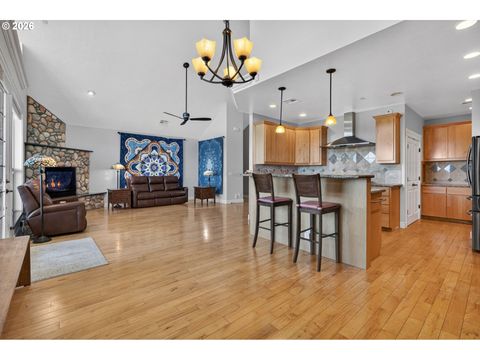 Tiny photo for 733 Queens Ave, Creswell, OR 97426 (MLS # 689764025)