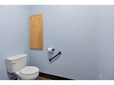 Tiny photo for 733 Queens Ave, Creswell, OR 97426 (MLS # 689764025)