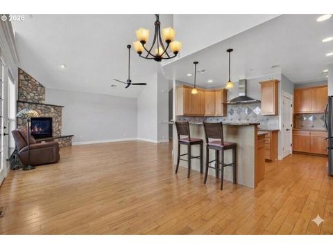 Tiny photo for 733 Queens Ave, Creswell, OR 97426 (MLS # 689764025)