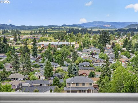 Tiny photo for 733 Queens Ave, Creswell, OR 97426 (MLS # 689764025)