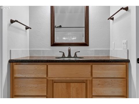 Tiny photo for 733 Queens Ave, Creswell, OR 97426 (MLS # 689764025)