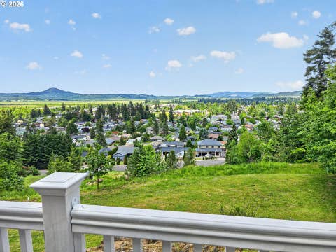 Tiny photo for 733 Queens Ave, Creswell, OR 97426 (MLS # 689764025)