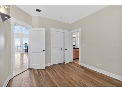 Tiny photo for 733 Queens Ave, Creswell, OR 97426 (MLS # 689764025)