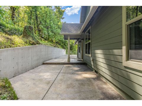 Tiny photo for 733 Queens Ave, Creswell, OR 97426 (MLS # 689764025)