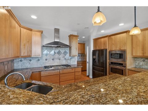 Tiny photo for 733 Queens Ave, Creswell, OR 97426 (MLS # 689764025)