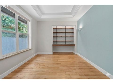 Tiny photo for 733 Queens Ave, Creswell, OR 97426 (MLS # 689764025)
