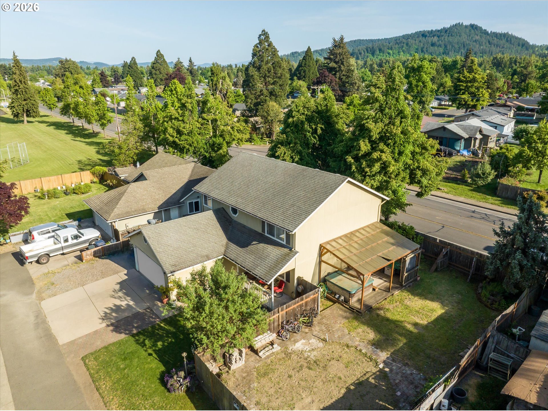 995 KINTZLEY AVE