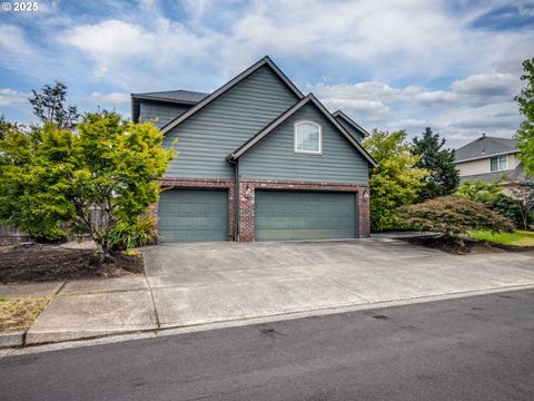 2868 NE CHARLOIS DR Hillsboro OR 97124