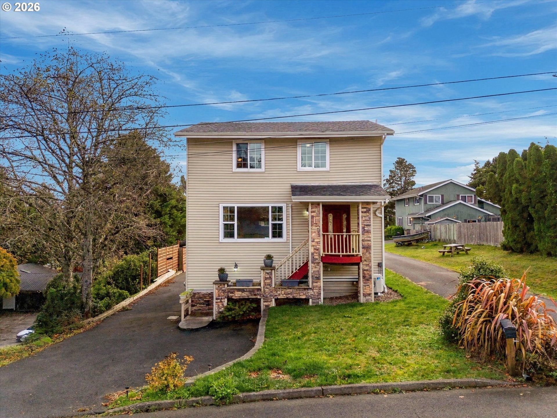 323 NE SAN BAYO CIR