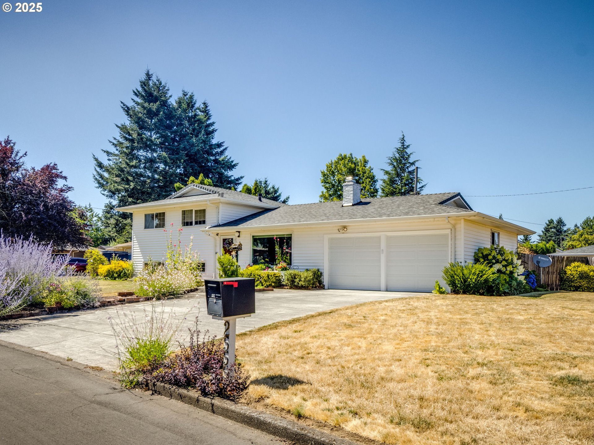 2555 NE 146TH DR