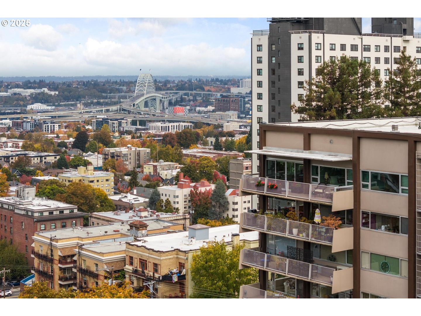 2323 SW PARK PL 1006