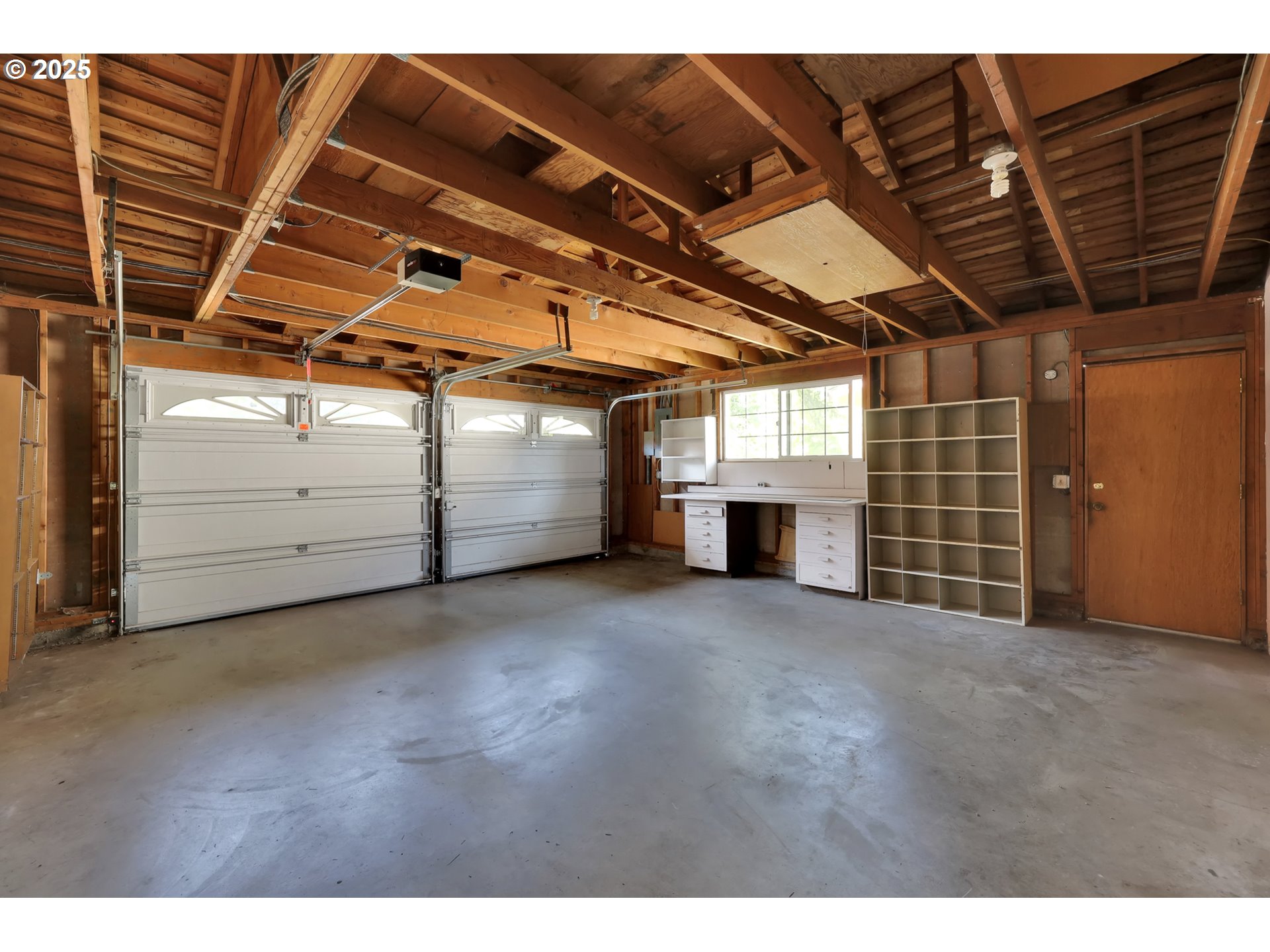 Eugene, Oregon 97405, United States, 3 Bedrooms Bedrooms, ,2 BathroomsBathrooms,Residential,Active,216488