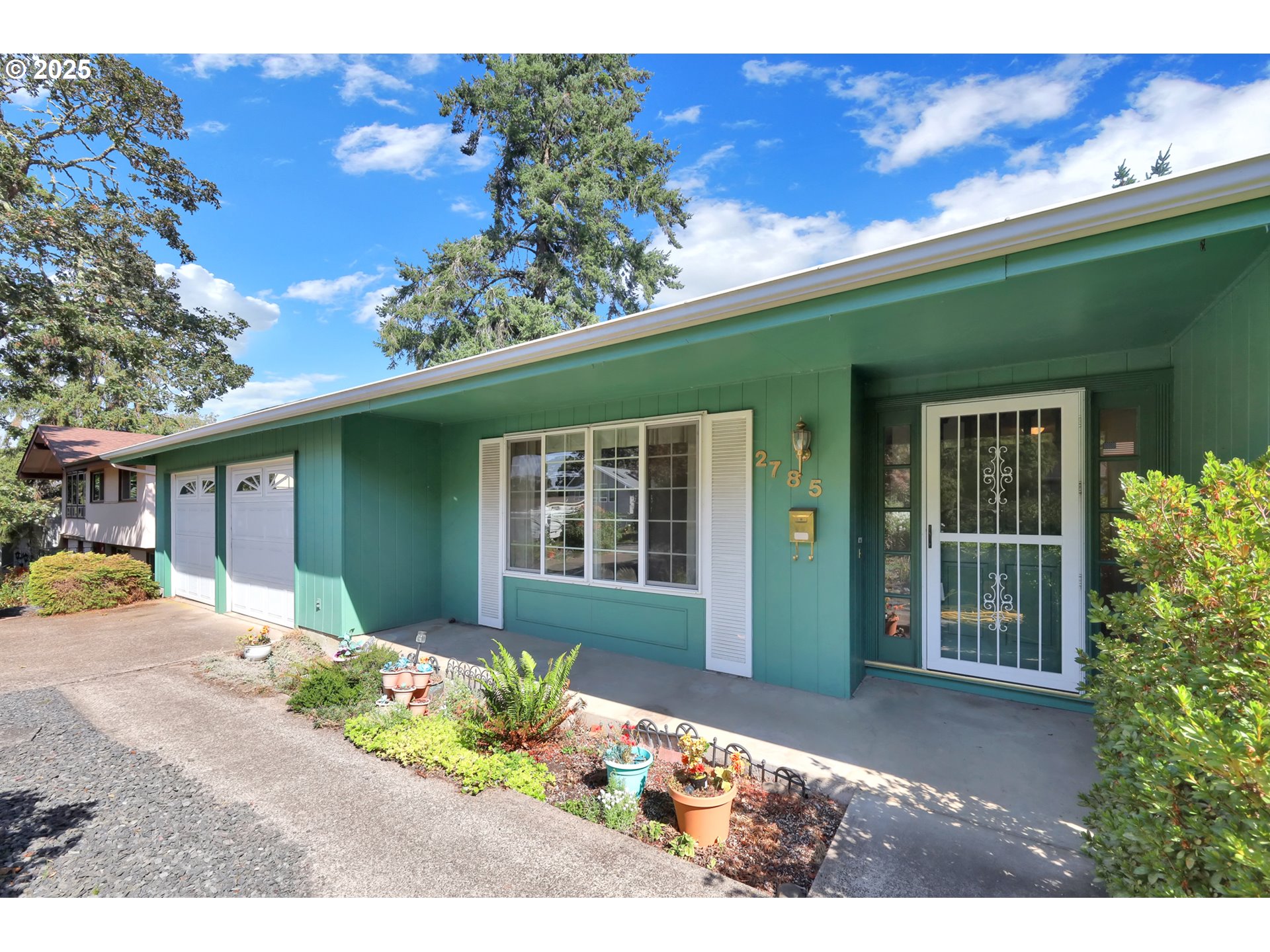 Eugene, Oregon 97405, United States, 3 Bedrooms Bedrooms, ,2 BathroomsBathrooms,Residential,Active,216488 Eugene, Oregon 97405, United States, 3 Bedrooms Bedrooms, ,2 BathroomsBathrooms,Residential,Active,216488