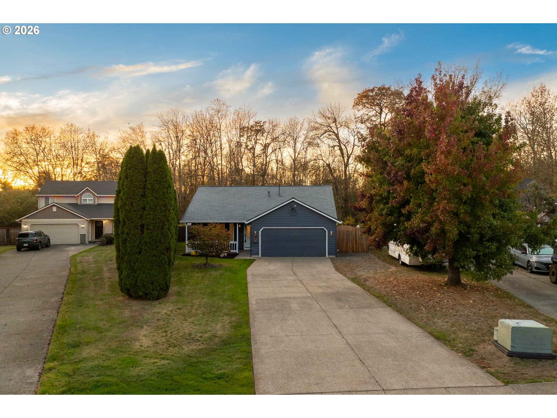 320 NW 25TH PL