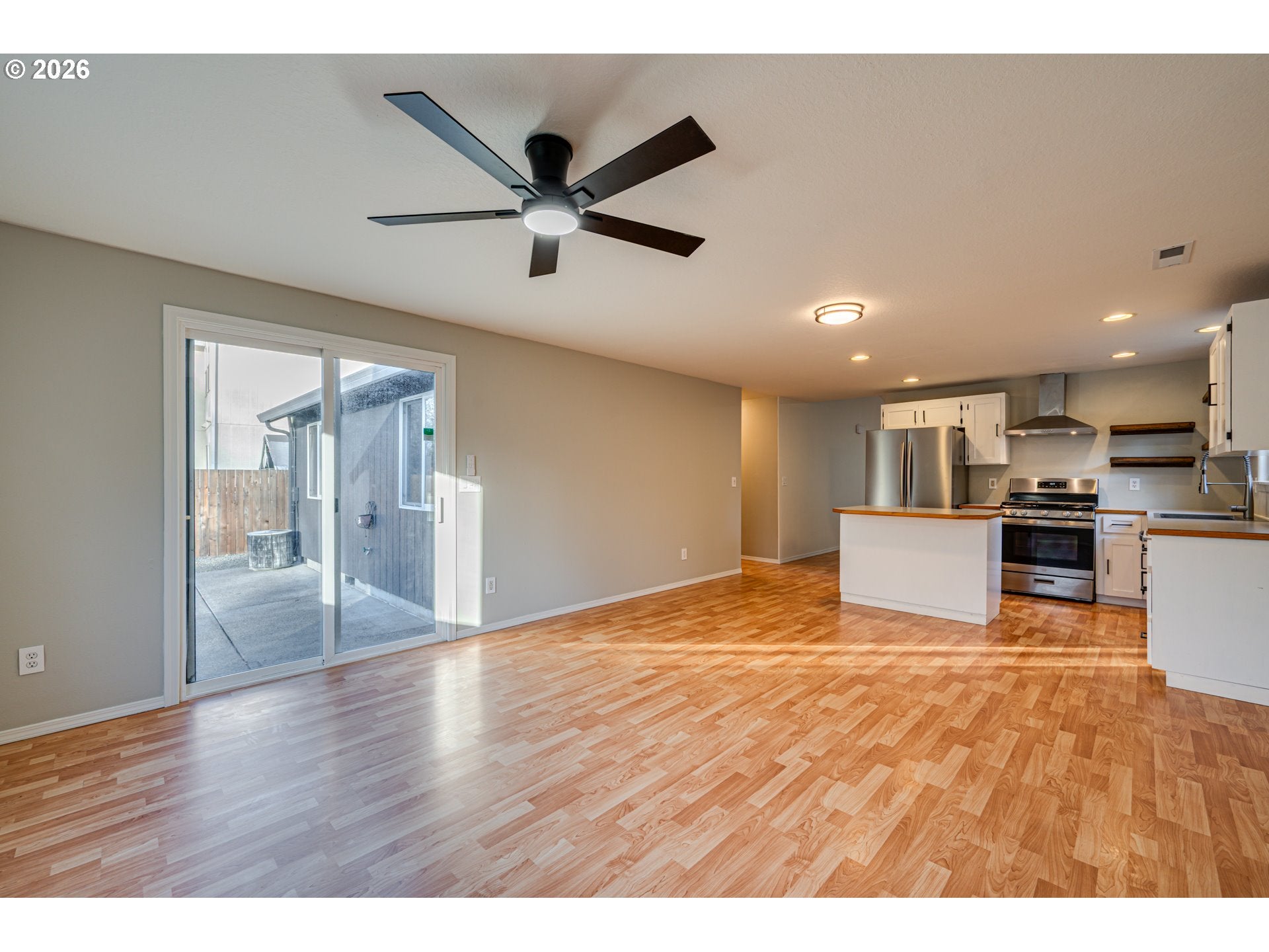 320 NW 25TH PL