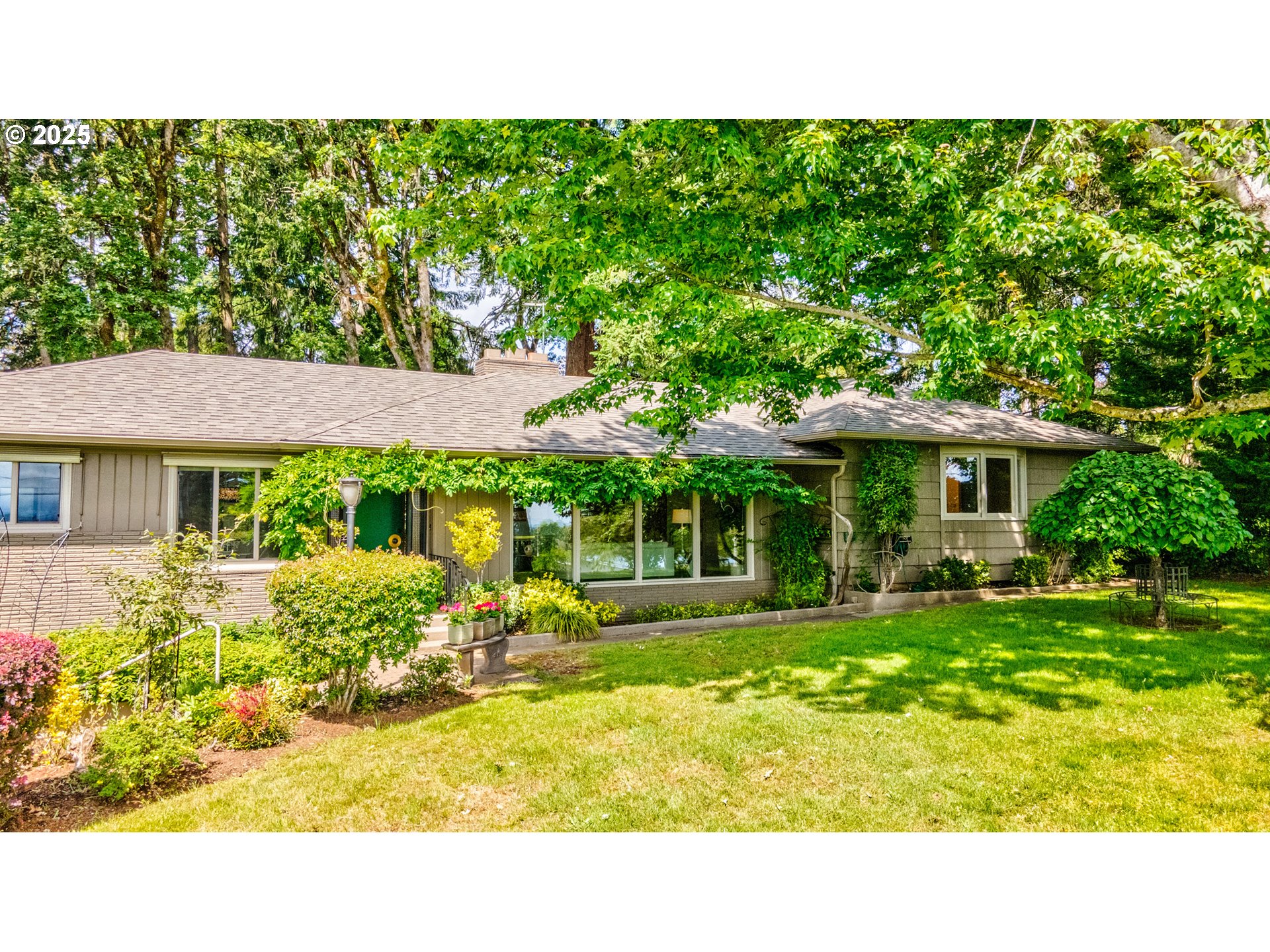 825 KINGWOOD DR NW