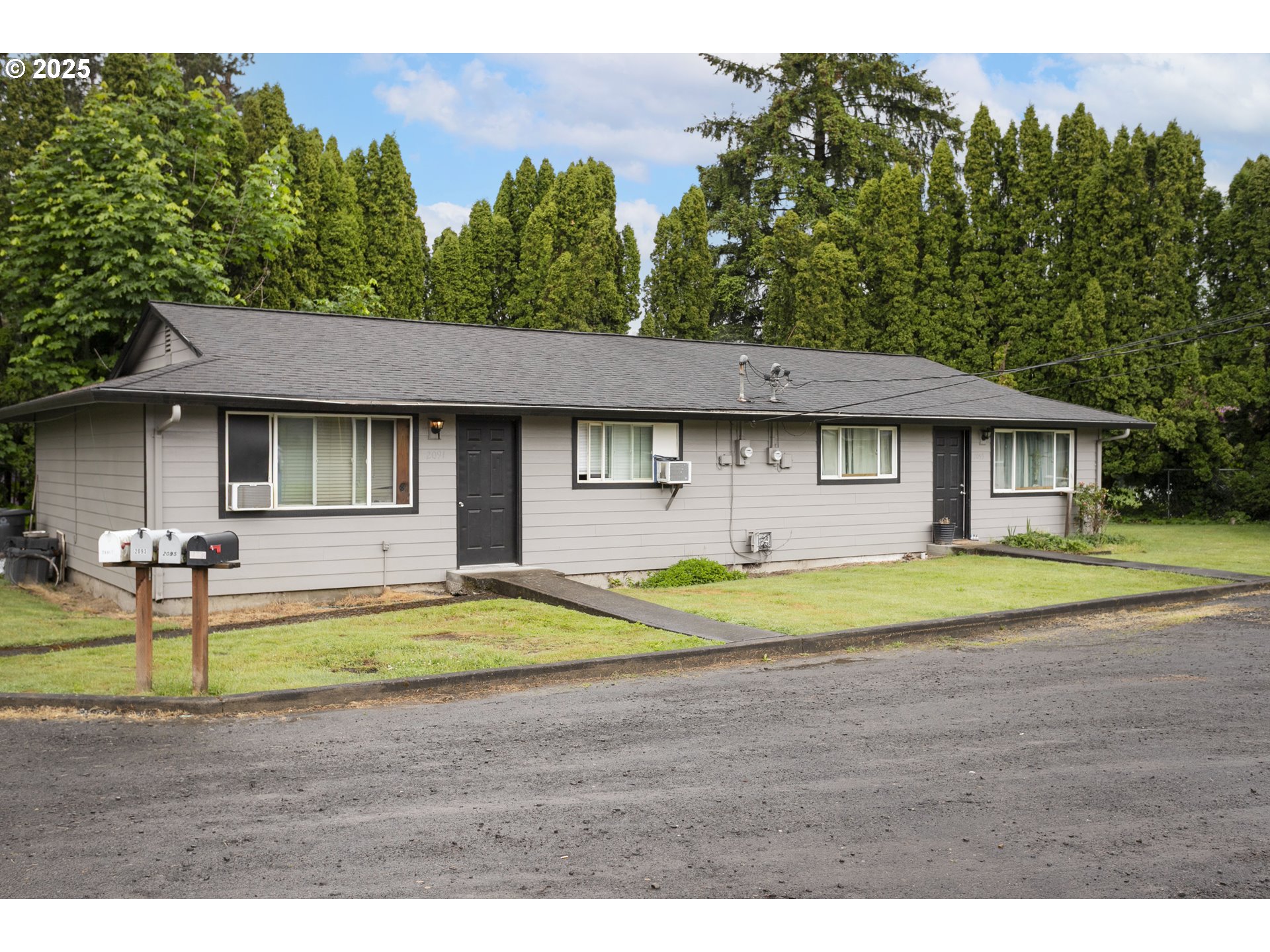 2097 LEWIS RIVER RD