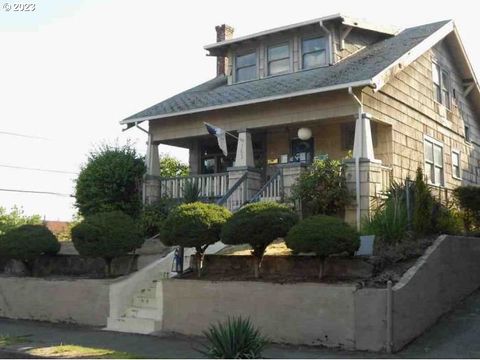 5272 NE 20TH AVE Portland OR 97211