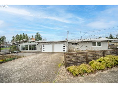 1233 1ST ST Springfield OR 97477