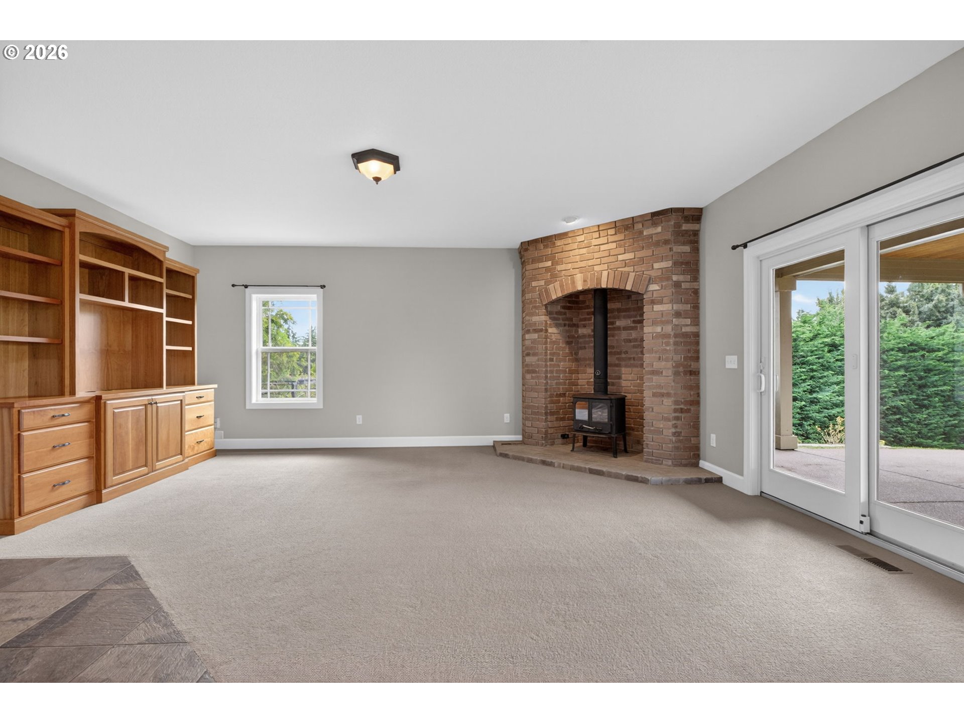 392 SW DOGWOOD DR