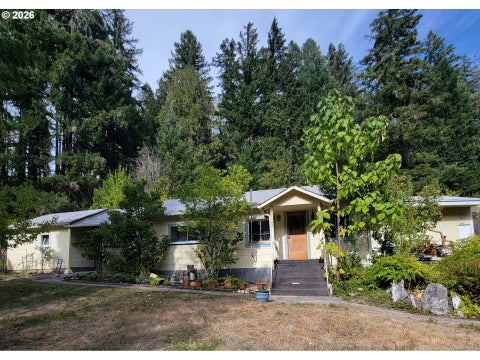 Photo of 47501 Westoak Rd, Westfir, OR 97492 (MLS # 482212960)