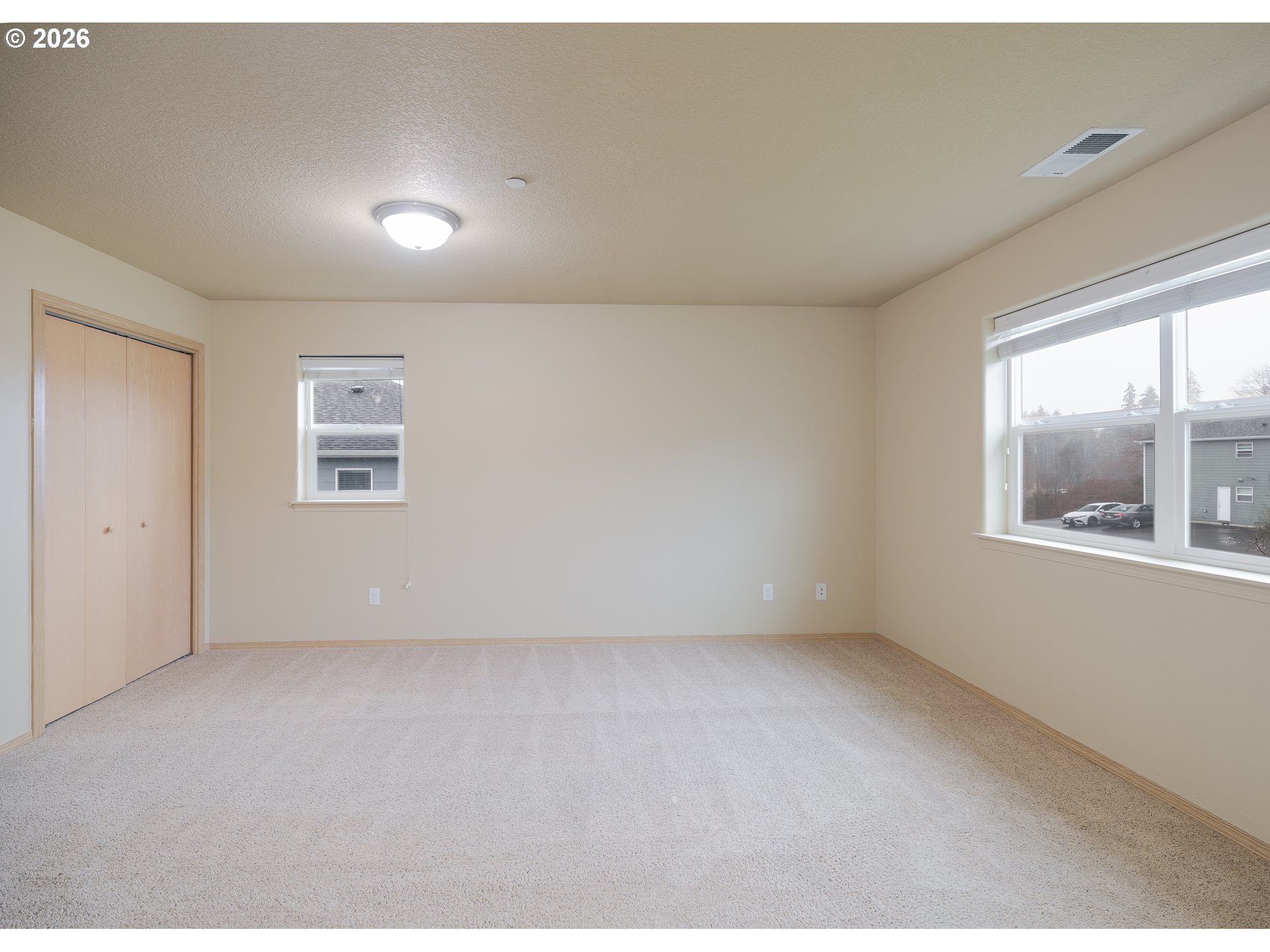 2047 SE HUCKLEBERRY AVE