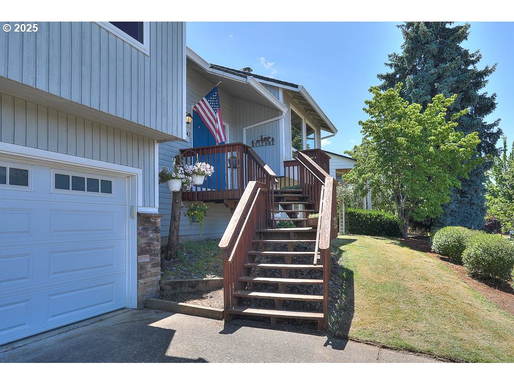 2430 SW WONDERVIEW DR