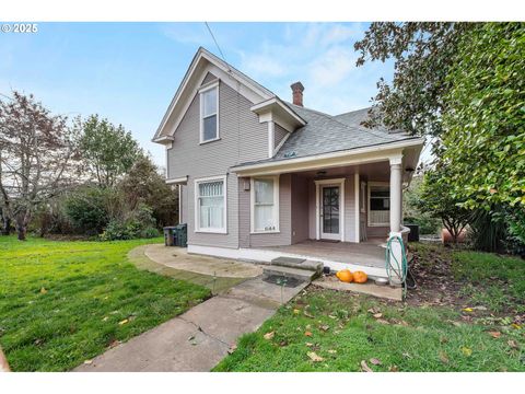 644 4TH ST Myrtle Point OR 97458