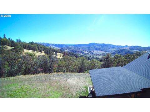 A home in Roseburg