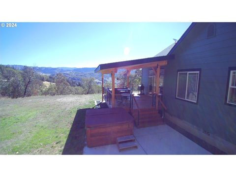 A home in Roseburg